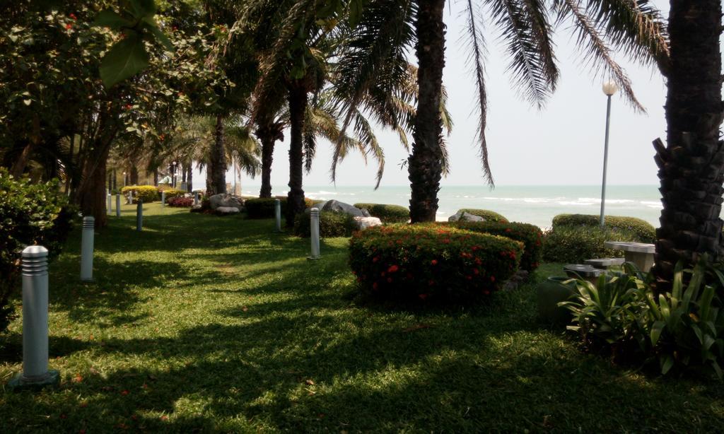 Cha-Am Grand Condotel Rum bild